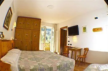 Laurino 3* Pozza di Fassa